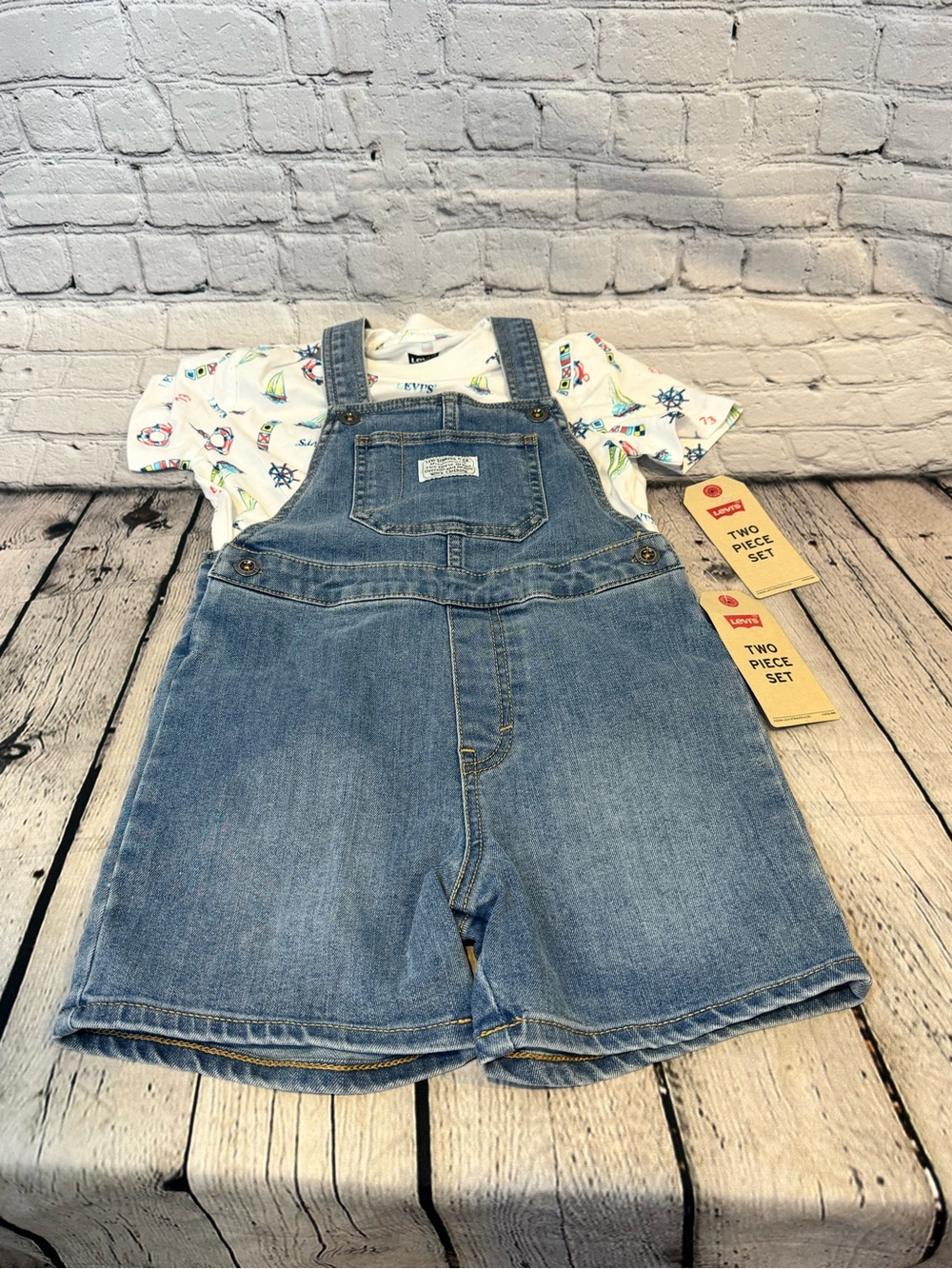 Levi’s 2 Piece Denim Overall Shorts Outfit